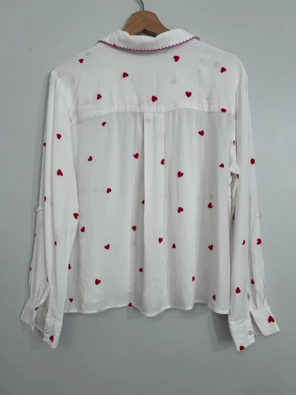 Jane + Delancey Allie Top, white button-down Heart Print Blouse. M - Picture 4 of 12